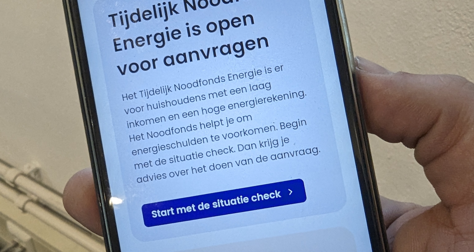 Mobiele telefoon laat website pagina zien