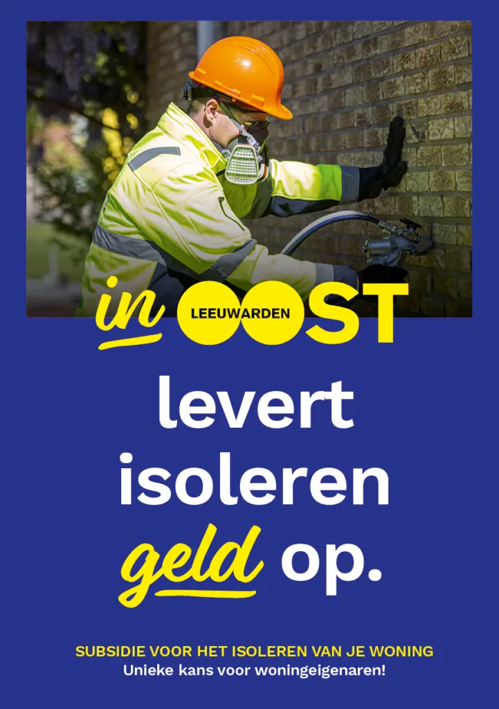 Voorkant Flyer waar een werkman bezig is met spouwmuur isolatie